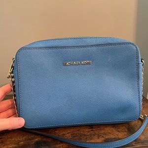 Michael Kors Jet Set Travel Crossbody Bag